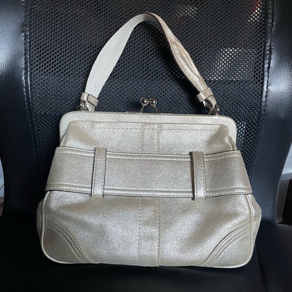 Coach Soho Kisslock Framed Satchel - Picture 3 of 10